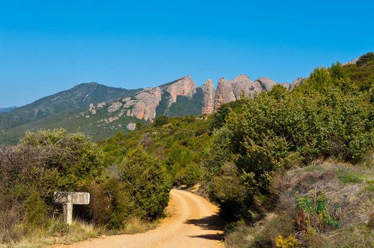 山路