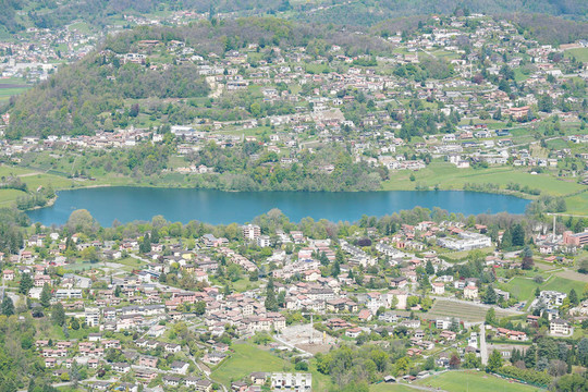從Monte Generoso到盧加諾和Switzerl的湖景