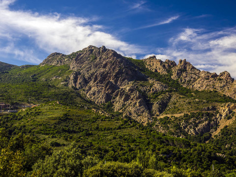 的Gennargentu山地景觀