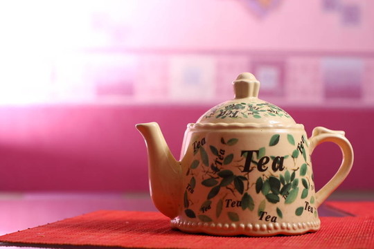 桌上茶壺