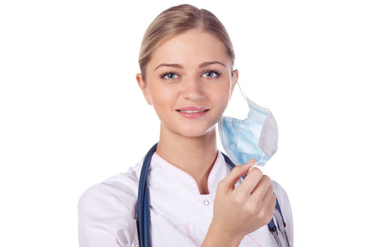 戴面具的女醫(yī)生肖像。去除