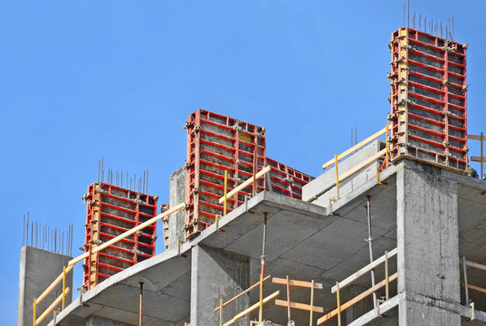 建筑工地具有折疊機(jī)構(gòu)的混凝土模板