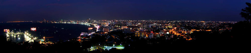 春武里市芭堤雅灣夜景；山東省泰國市