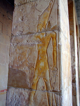 Hatshepsut temple 08