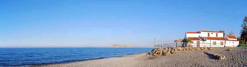 Gerani海灘全景