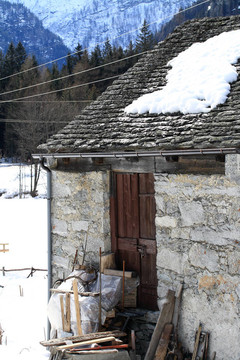山上的小屋