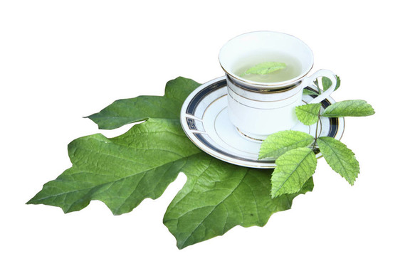 綠茶上的馬克杯