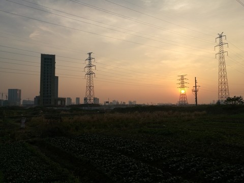 冬日里城市清晨風(fēng)貌