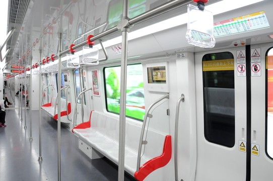 地鐵車廂內(nèi)景