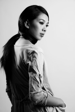 女人側(cè)面