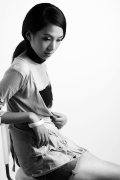 黑白女人像