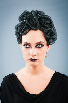 女人描繪概念和邪惡（Medusa Gorgon）
