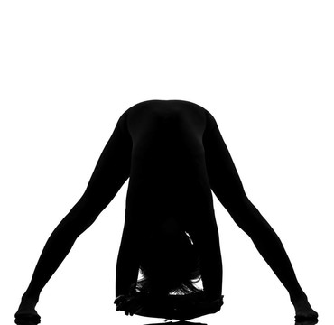 女人瑜伽姿勢(shì)伸展Prasarita Padottanasana