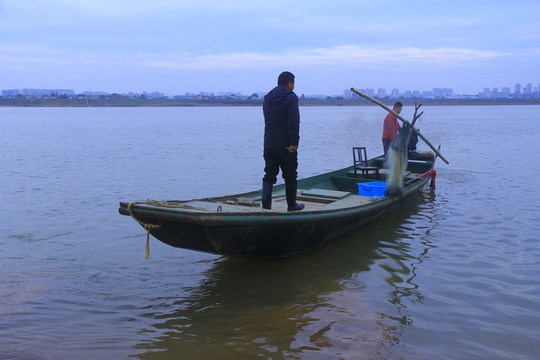 出門打魚
