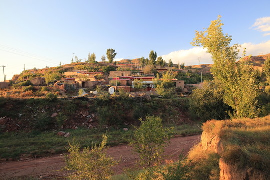 小山村