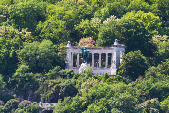 Gellert hill在布達佩斯