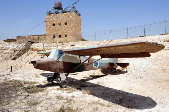 IAF Piper飛機