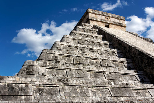 Kukulkan Pyramid即將在奇琴伊察