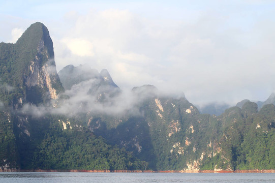 Khao Sok；著名的泰國國家公園