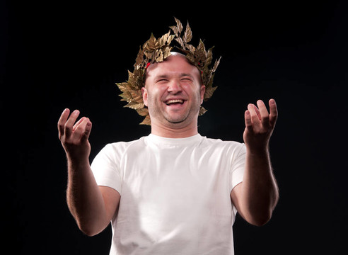 穿著希臘神的人