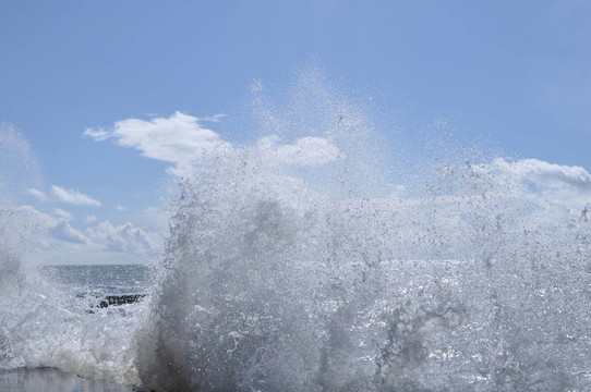 混凝土港口海浪破壞