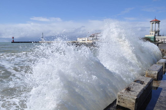 混凝土港口海浪破壞