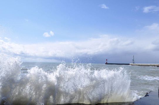混凝土港口海浪破壞