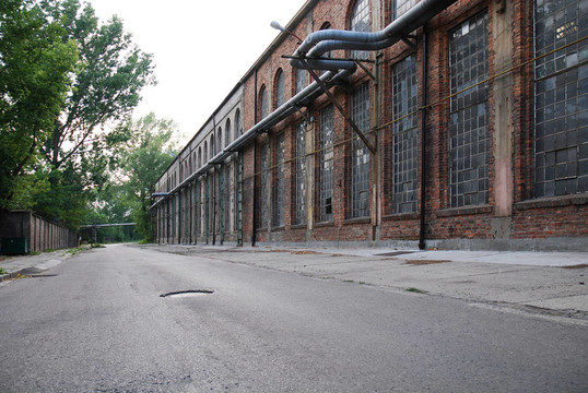 废弃的工业仓库