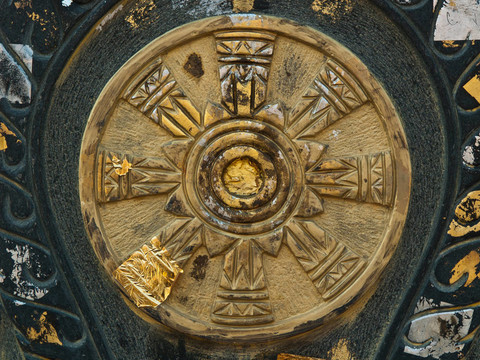 黃金盤黃色石雕