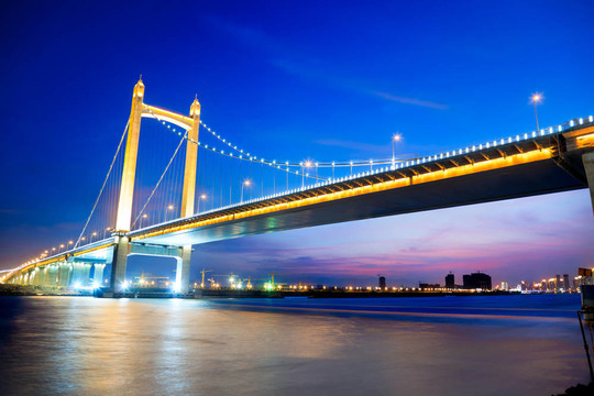 日落吊橋