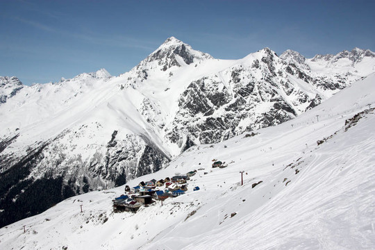 高加索山脈山區(qū)滑雪勝地