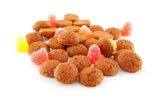 典型的荷蘭糖果：pepernoten（姜）Sinterklaas；