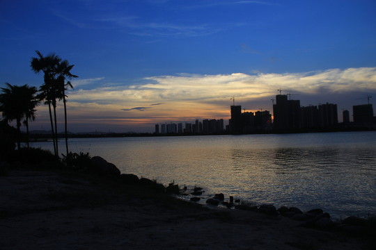 梅溪湖夕陽(yáng)晚霞