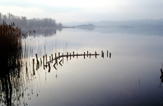 在Savoy aiguebelette湖；法國(guó)