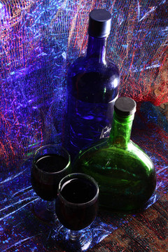 酒瓶和酒杯