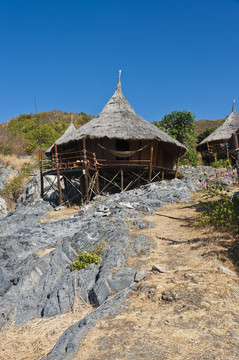 山上的竹小屋