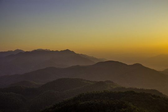 黑麋峰日出朝霞
