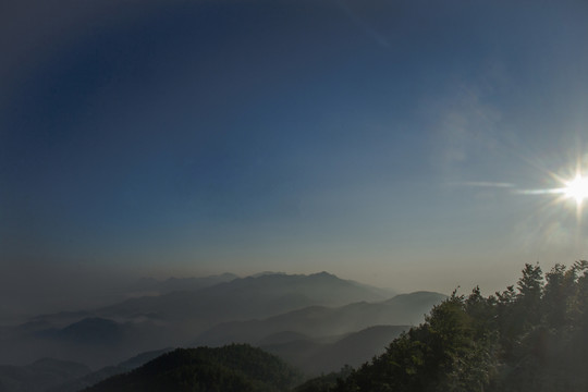 黑麋峰日出朝霞