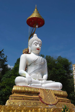 White Buddha的雕像