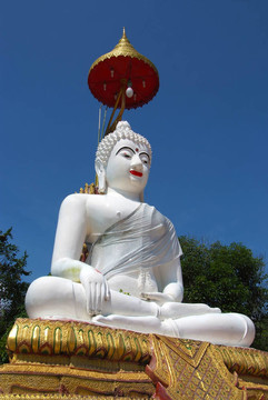 White Buddha的雕像