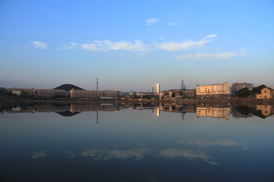 后湖