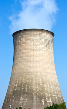 電廠冷卻塔。