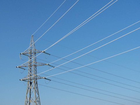 冰凍的電力塔