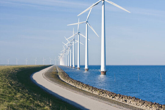 在荷蘭海上風(fēng)力發(fā)電機(jī)