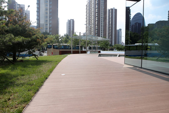 寫字樓大廈大面積地面街景