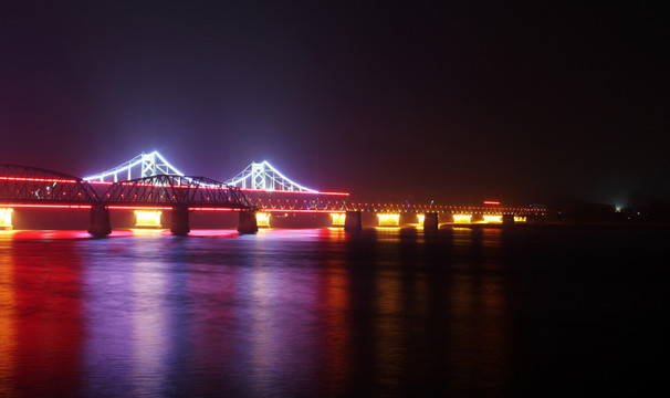 丹東 鴨綠江大橋 夜景