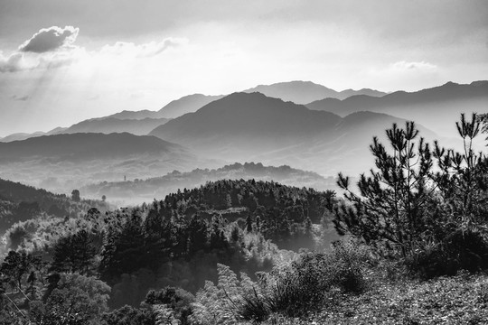 水墨山