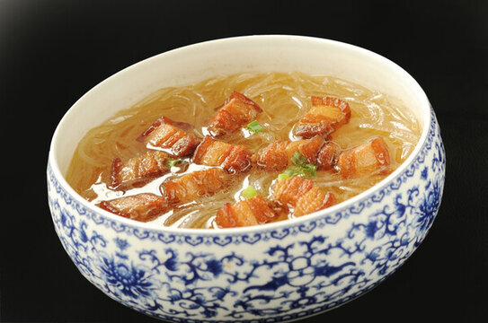豬肉燉東北粉