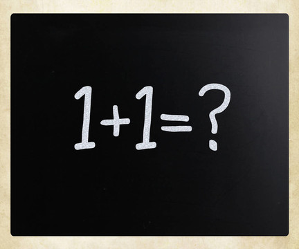 1 = 1？用粉筆在黑板上手寫