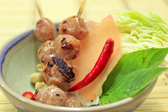 烤豬肉酸甜丸子